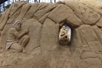 Neue Sandskulpturen-Ausstellung in Lübeck-Travemünde:  Gehen Sie auf Weltreise durch faszinierende Tier- und Pflanzenwelten
