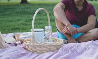 Picknick ohne Wegwerfgeschirr: So feiern Klimaschützer und Lebensmittelretter den Sommer