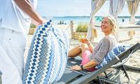Die Strandbar-Saison ist eröffnet: 6 Tipps zu regionalen Cocktails, Musik und romantischen Sonnenuntergängen an der Ostsee Schleswig-Holstein